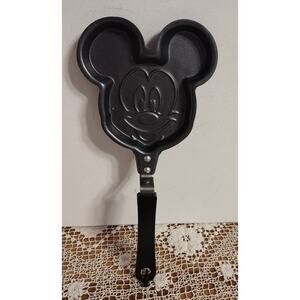 Disney's Mickey Mouse Candy Mold Pan/Pancake Pan (not for oven) Plastic Handle